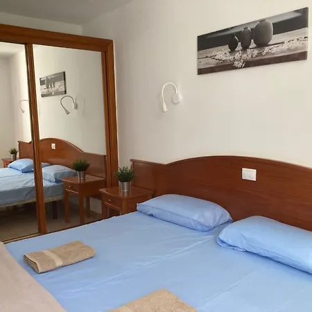 Apartment Tirma Red